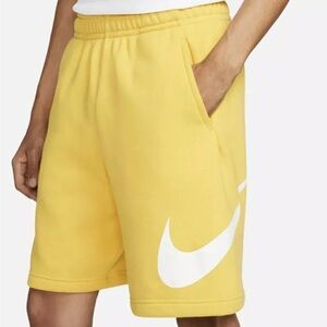 Men's Nike Sportswear Club GX Basketball Graphic Yellow Shorts Size S BV2721-700